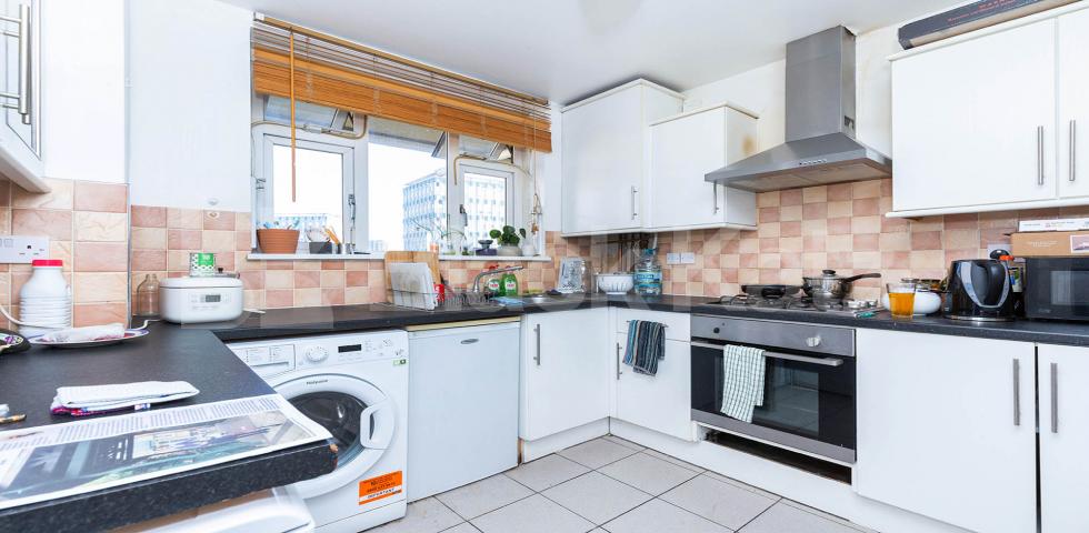 			4 Bedroom, 1 bath, 1 reception Apartment			 OLD FORD ROAD, BETHNAL GREEN-HACKNEY-LONDON FIELDS